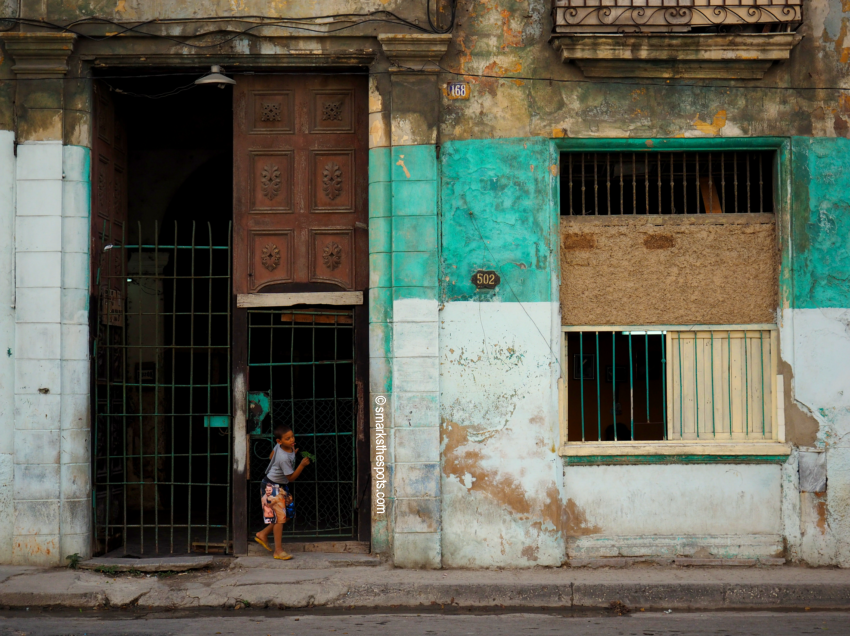 POSTCARDS FROM HAVANA - S Marks The Spots